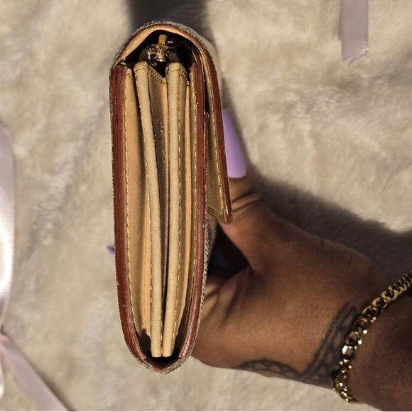 LV- Authentic Louis Vuitton x Murikami “Sarah” Multi-color logo Long Snap Wa… - Picture 8 of 14